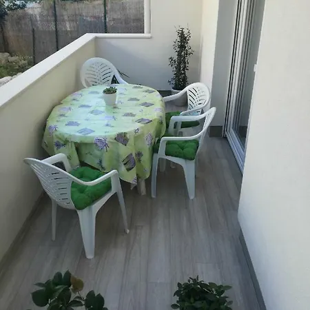 Drosanjica Διαμέρισμα Ζαντάρ