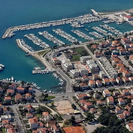 Drosanjica Διαμέρισμα Ζαντάρ