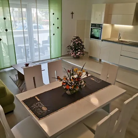 Drosanjica Apartament *